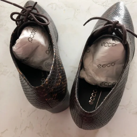 Shoes - Picture 3 of 3